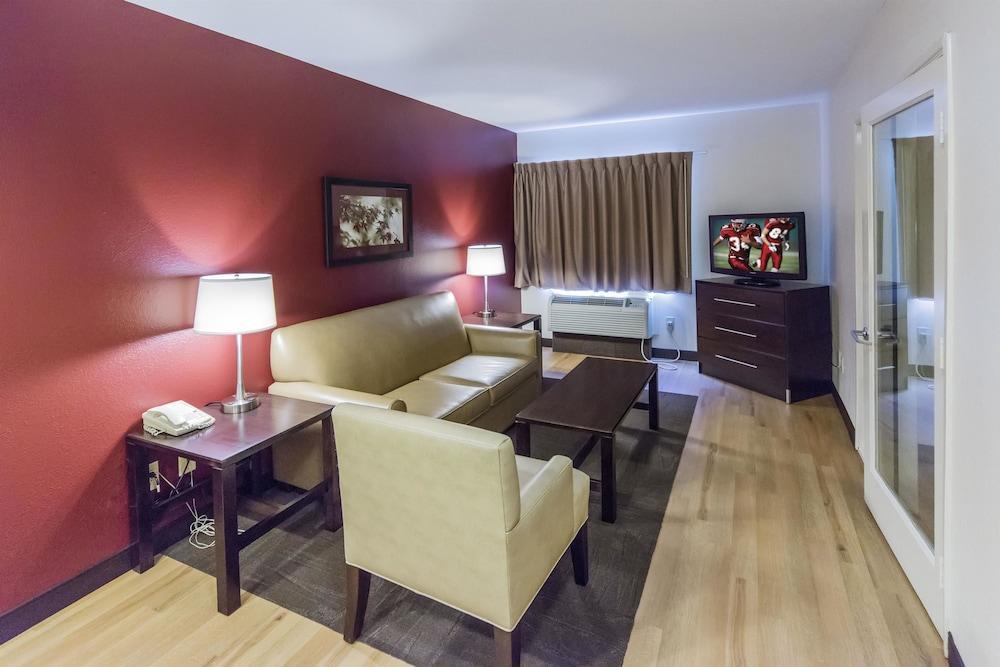 Red Roof Inn Plus Raleigh Downtown Ncsu Conv Center Экстерьер фото