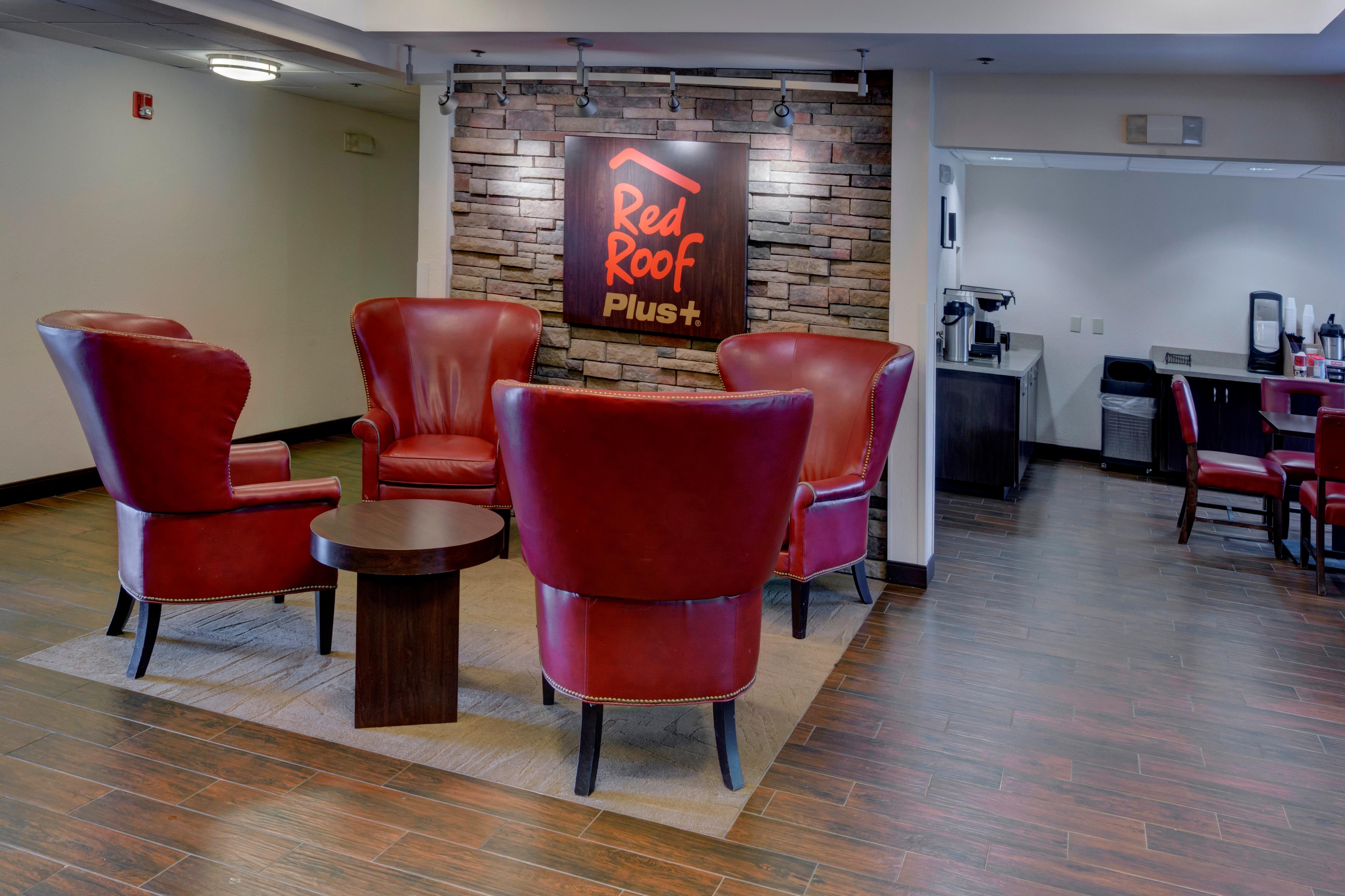 Red Roof Inn Plus Raleigh Downtown Ncsu Conv Center Экстерьер фото