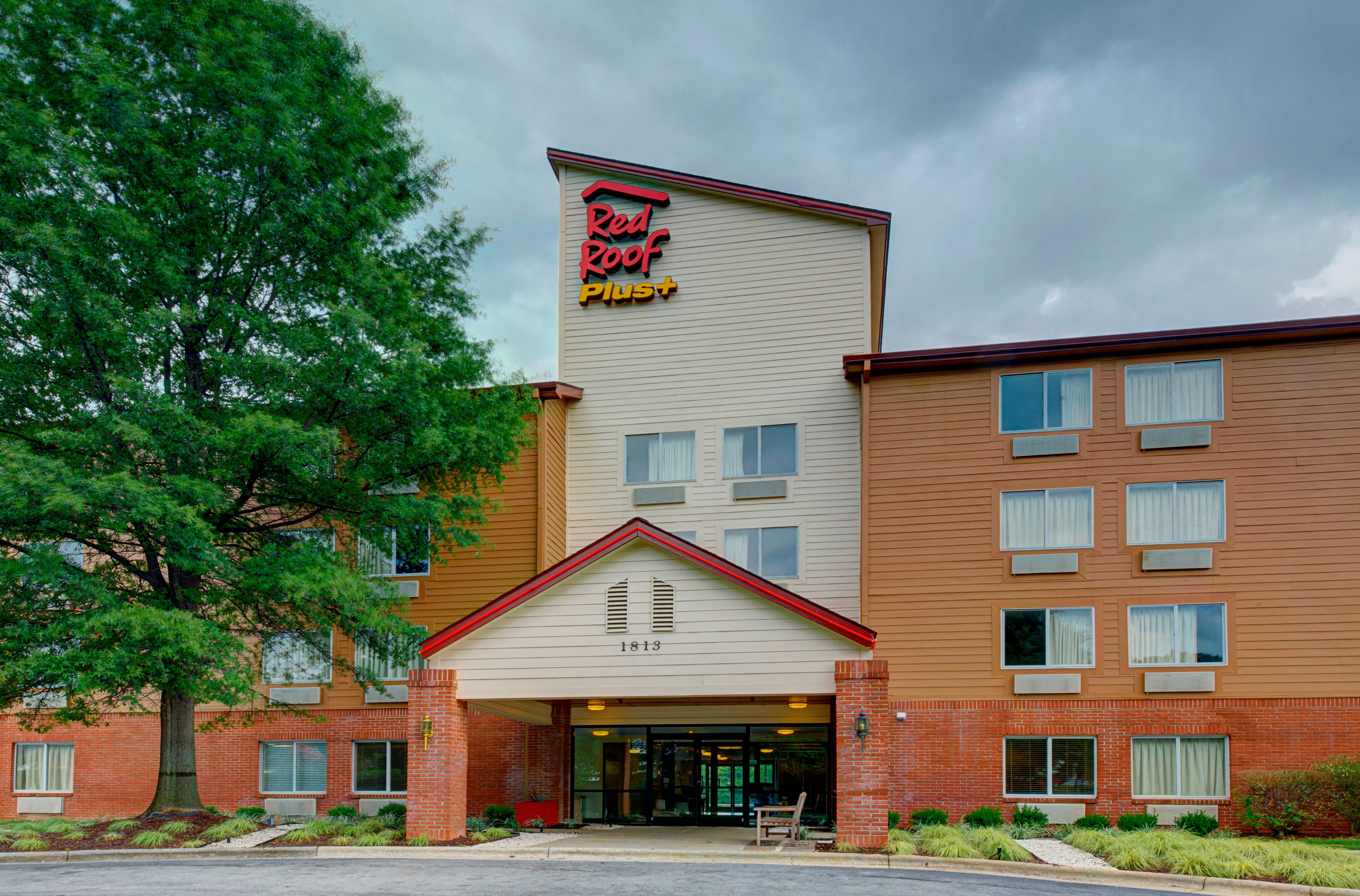 Red Roof Inn Plus Raleigh Downtown Ncsu Conv Center Экстерьер фото