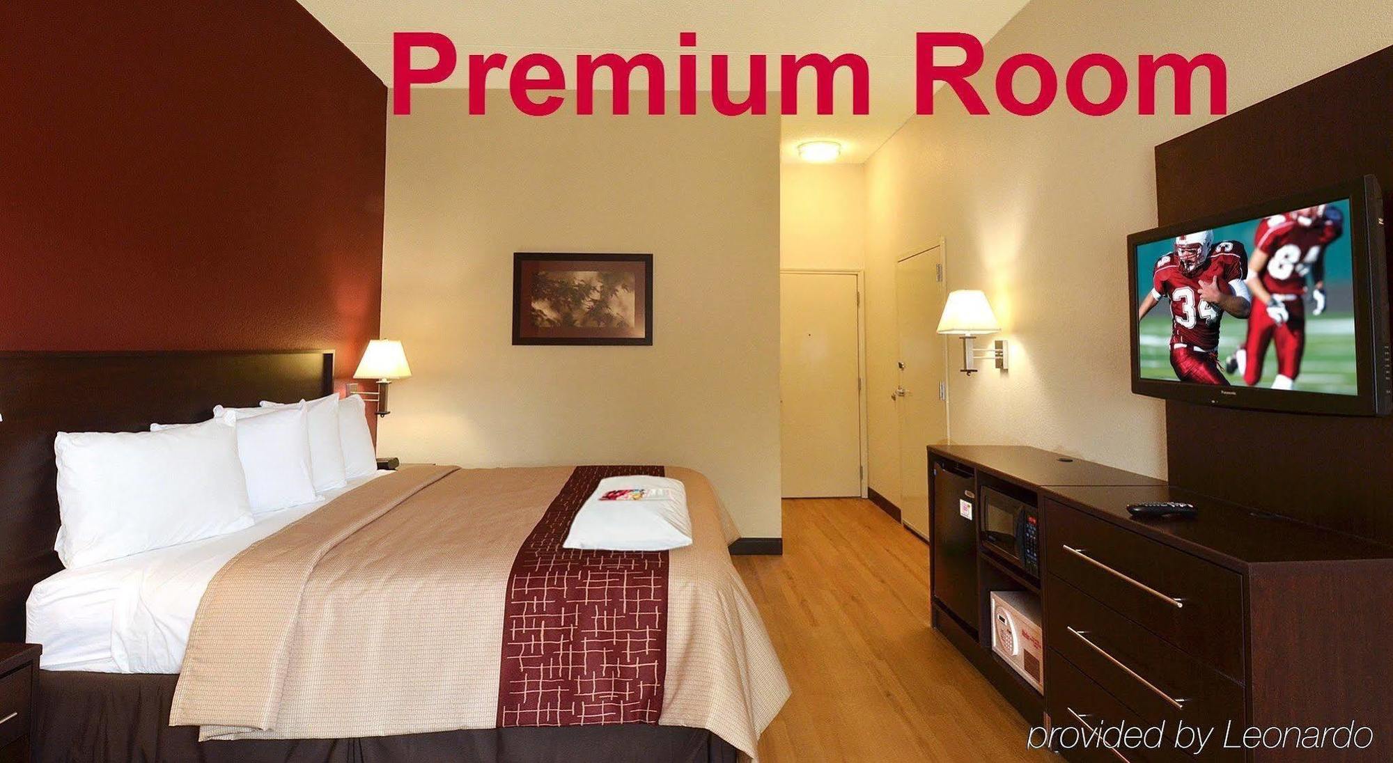 Red Roof Inn Plus Raleigh Downtown Ncsu Conv Center Экстерьер фото