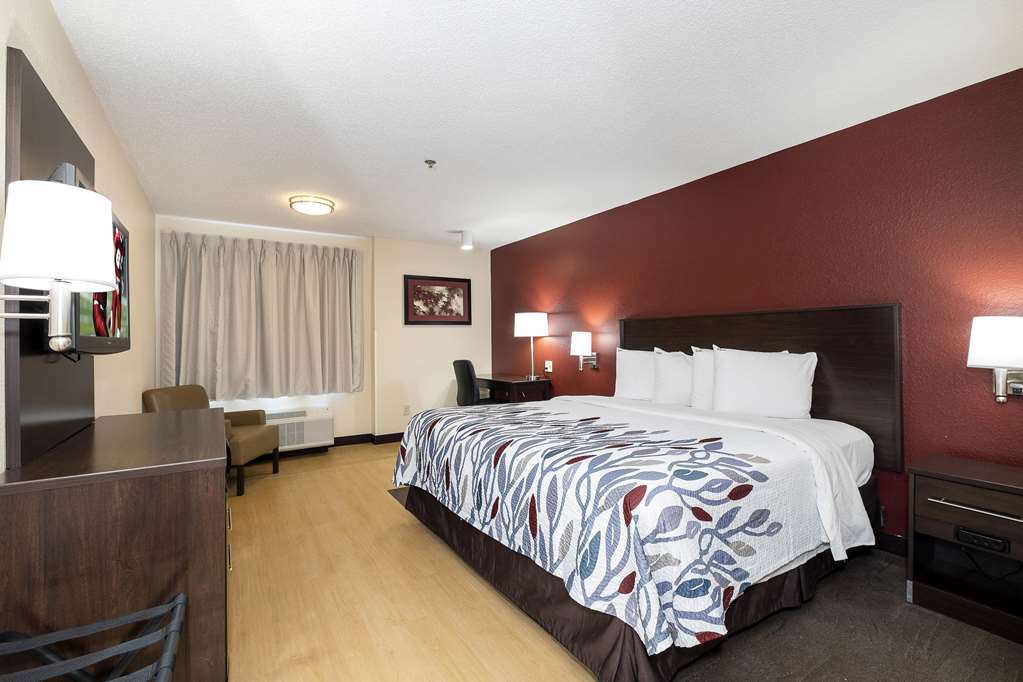 Red Roof Inn Plus Raleigh Downtown Ncsu Conv Center Номер фото